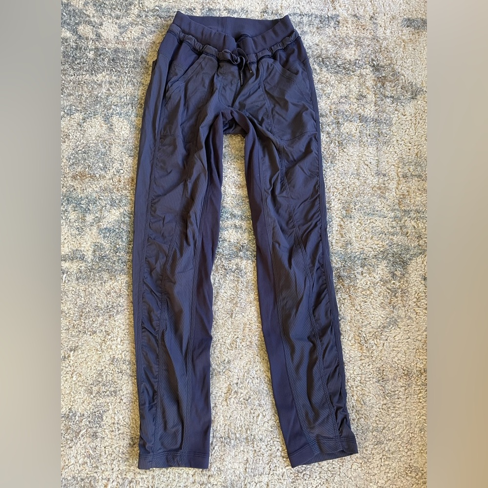 Lululemon joggers 2 purple/black